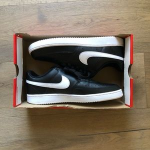 Black Nike low top
